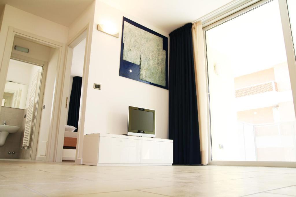 Residence Hotel Hungaria Градо Стая снимка