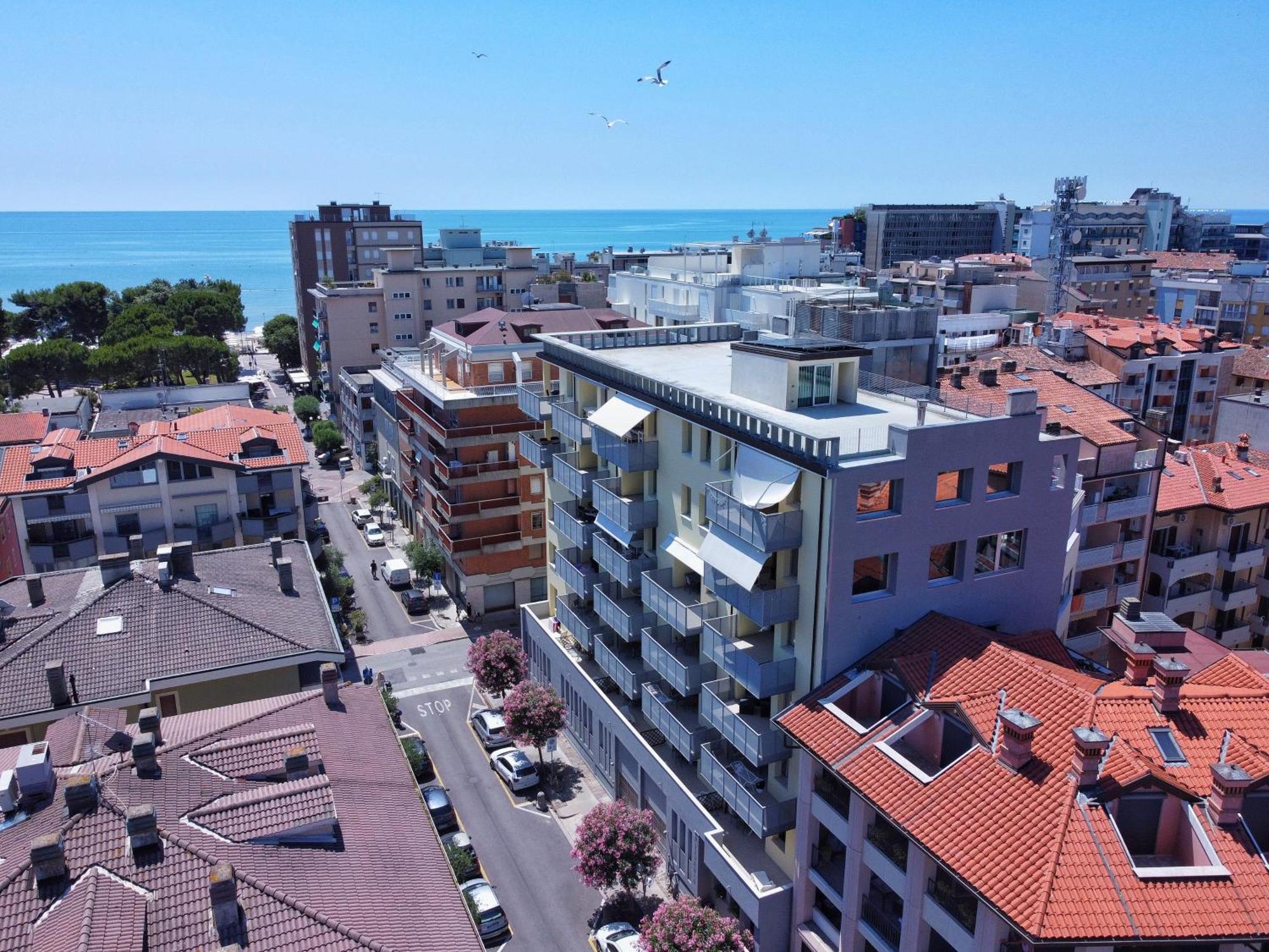 Residence Hotel Hungaria Градо Екстериор снимка