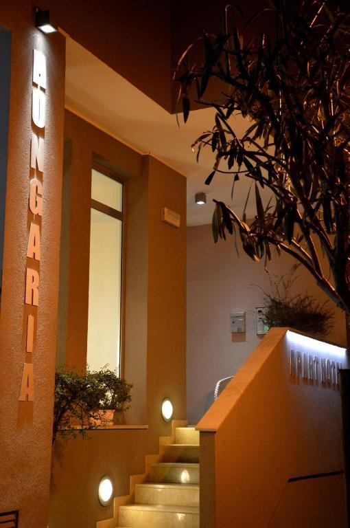Residence Hotel Hungaria Градо Екстериор снимка