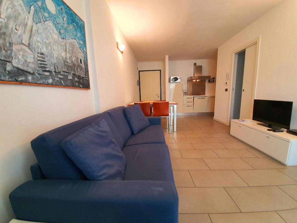 Residence Hotel Hungaria Градо Екстериор снимка
