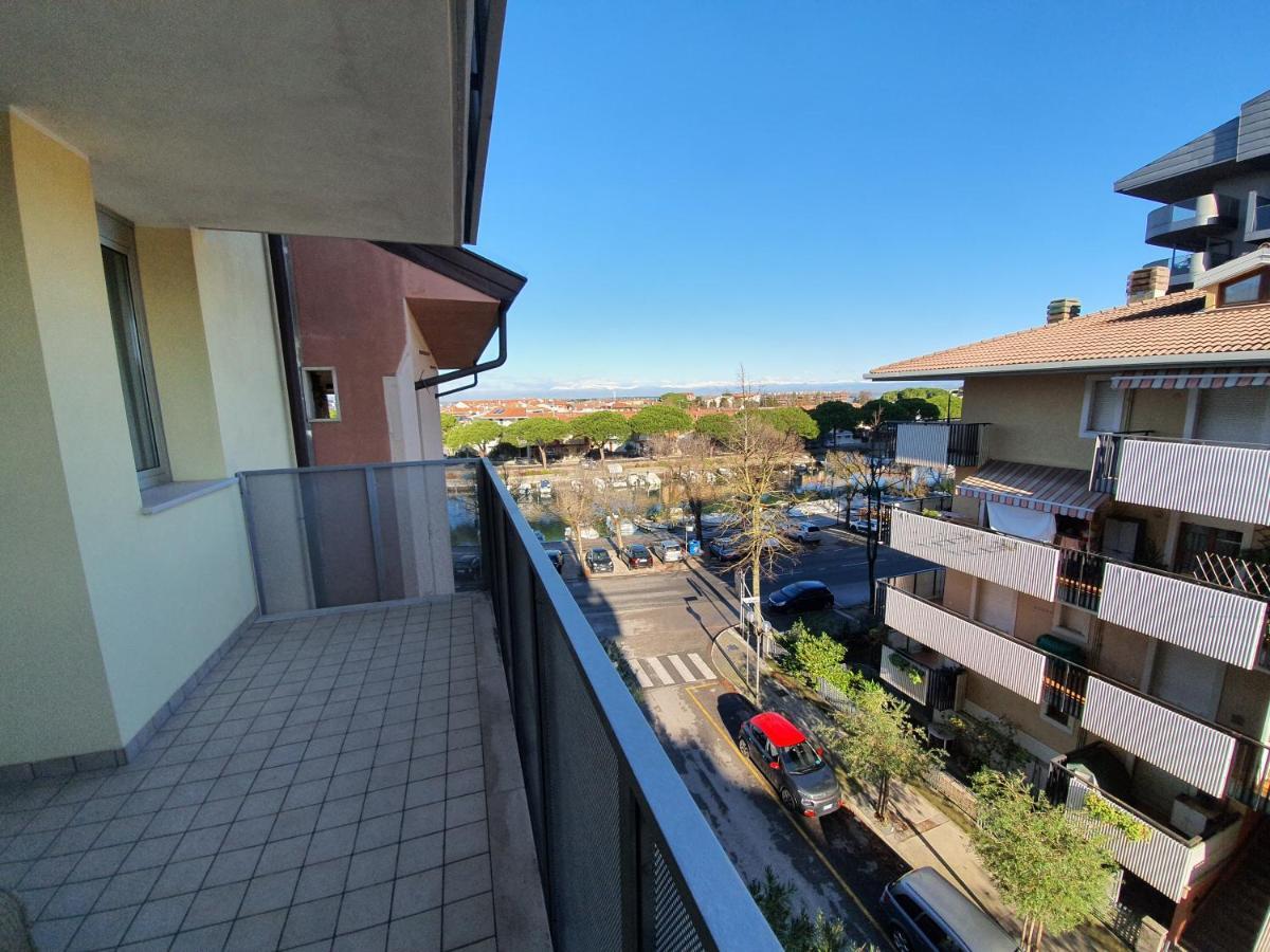 Residence Hotel Hungaria Градо Екстериор снимка