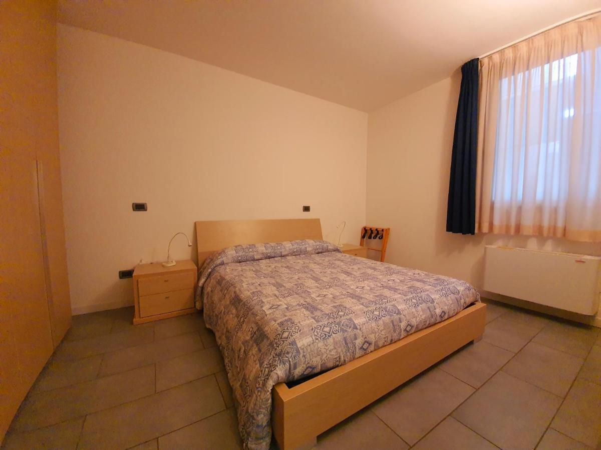 Residence Hotel Hungaria Градо Екстериор снимка